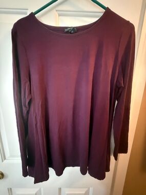 Eileen Fisher Long-Sleeve Crewneck Top in Plum